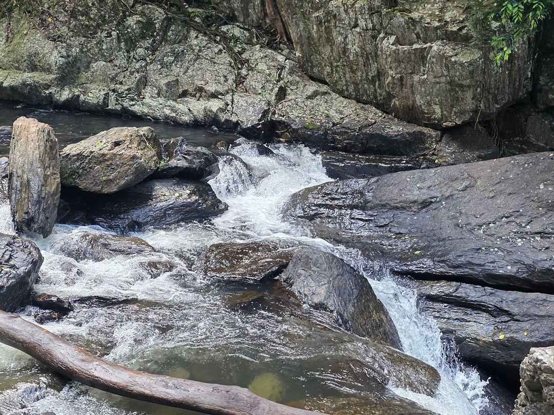 Crystal Cascades-Redlynch必去景点