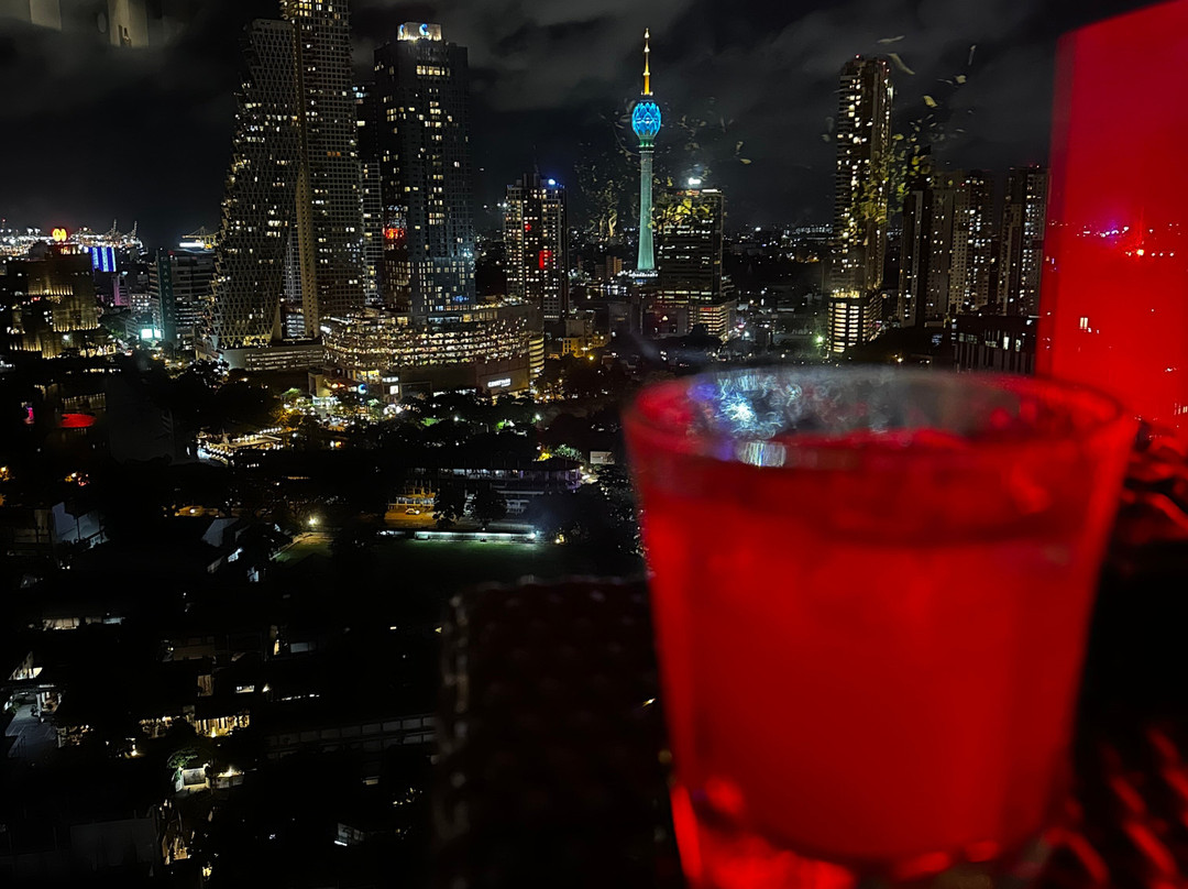 辛纳蒙科伦坡红酒店主图