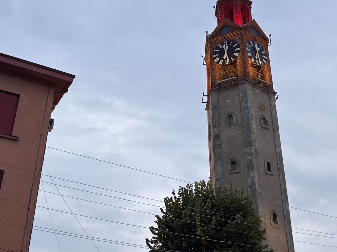 Clock Tower (Sahat Kulla)-普里什蒂纳必去景点