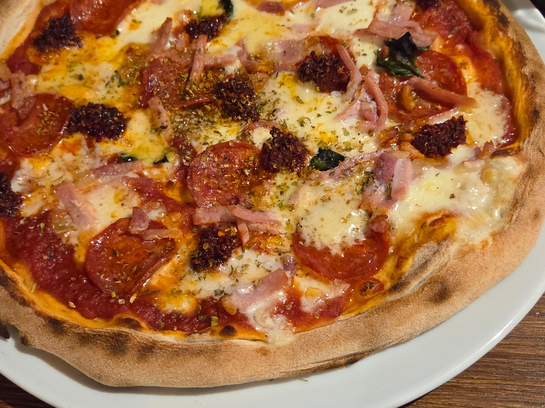 Gigi's Riverside Pizzeria
