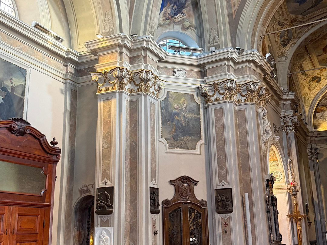 COMUNITÀ  PASTORALE SANTI APOSTOLI-布鲁纳泰必去景点