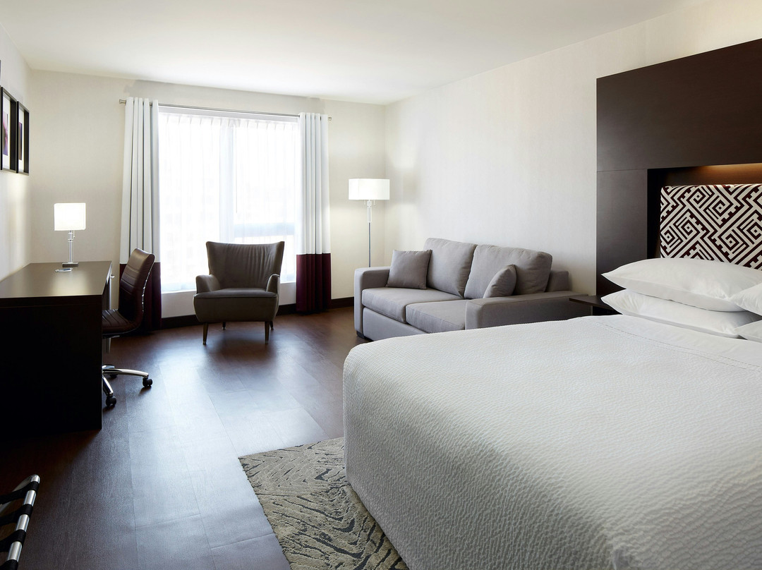 李维斯酒店住宿-Four Points by Sheraton Levis Convention Centre