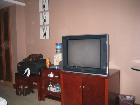 八宝大酒店主图