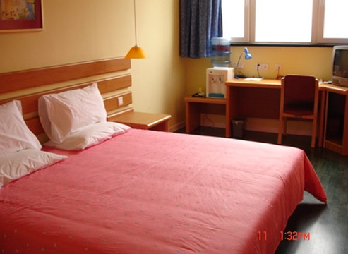 如家酒店·neo(西安西京医院胡家庙地铁站店)主图