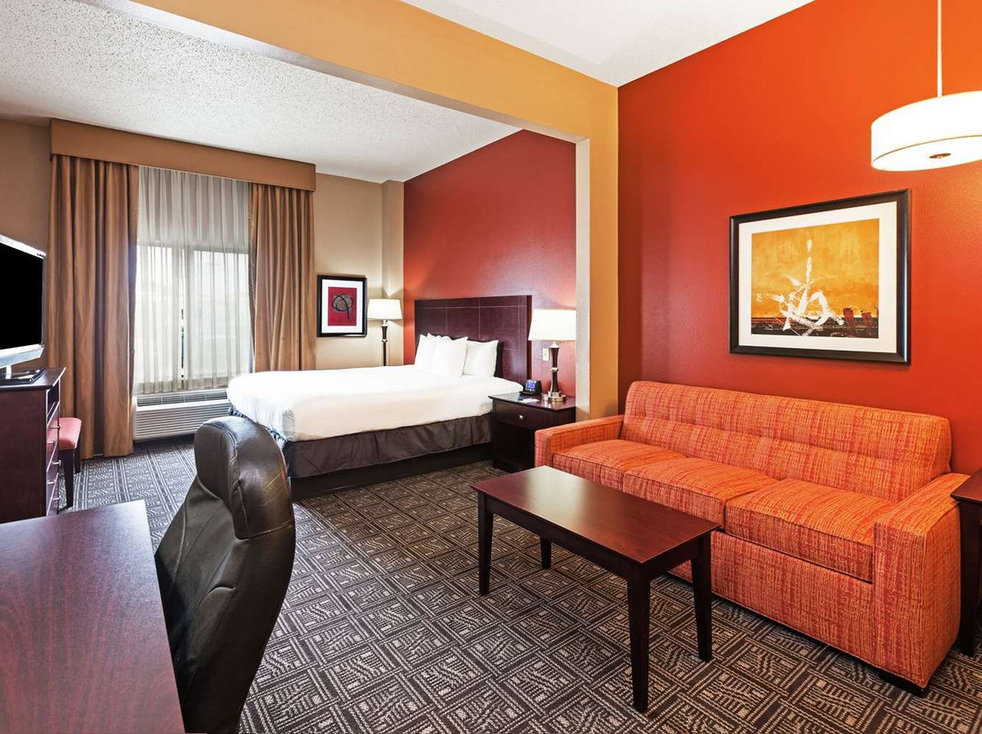 Comfort  Inn & Suites