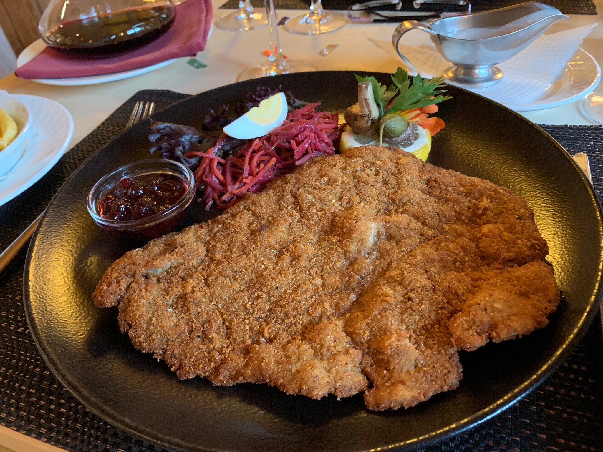 Minotel Bruno Kernen's Bahnhof-官方