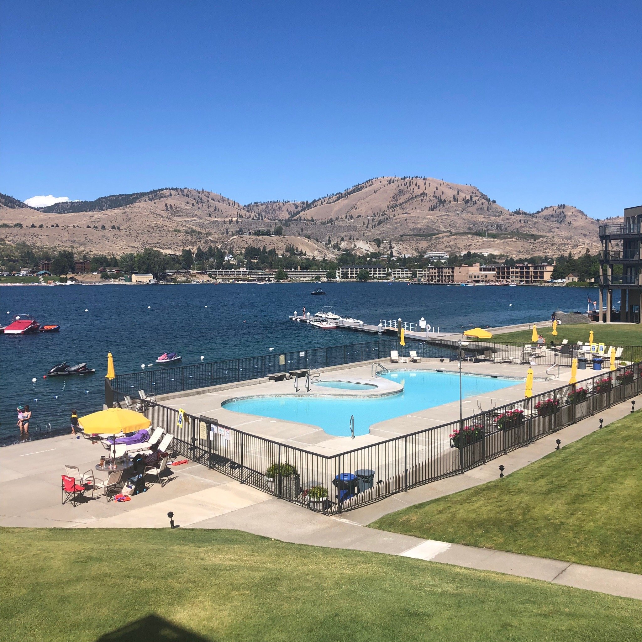 Peterson's Waterfront Resort-官方
