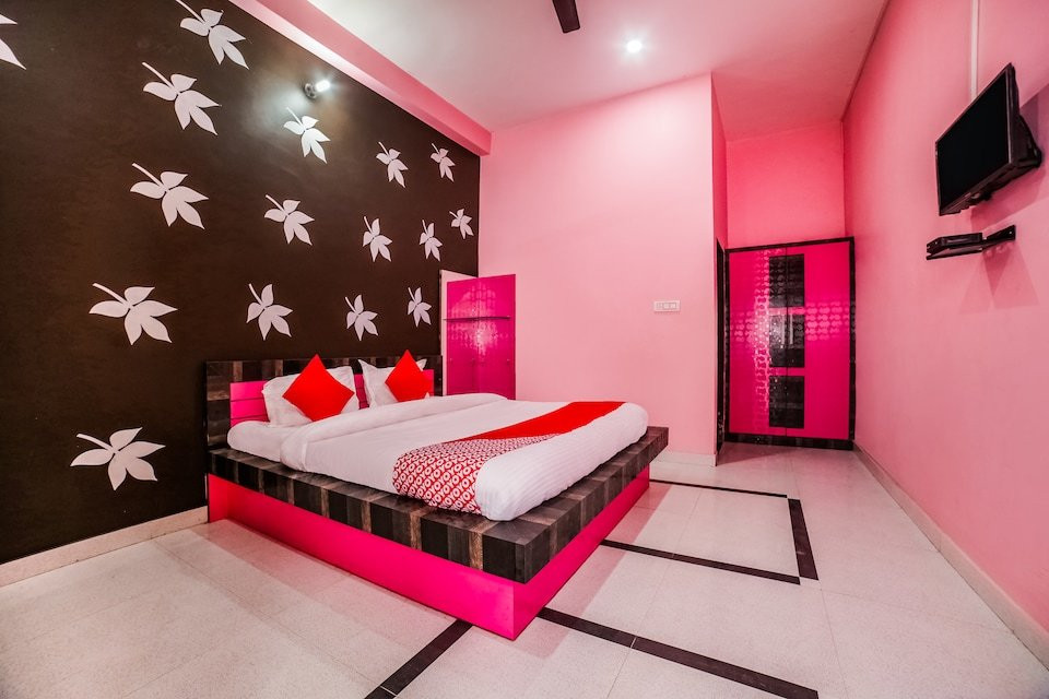 OYO 29719 Hotel Raj Vilas Garden