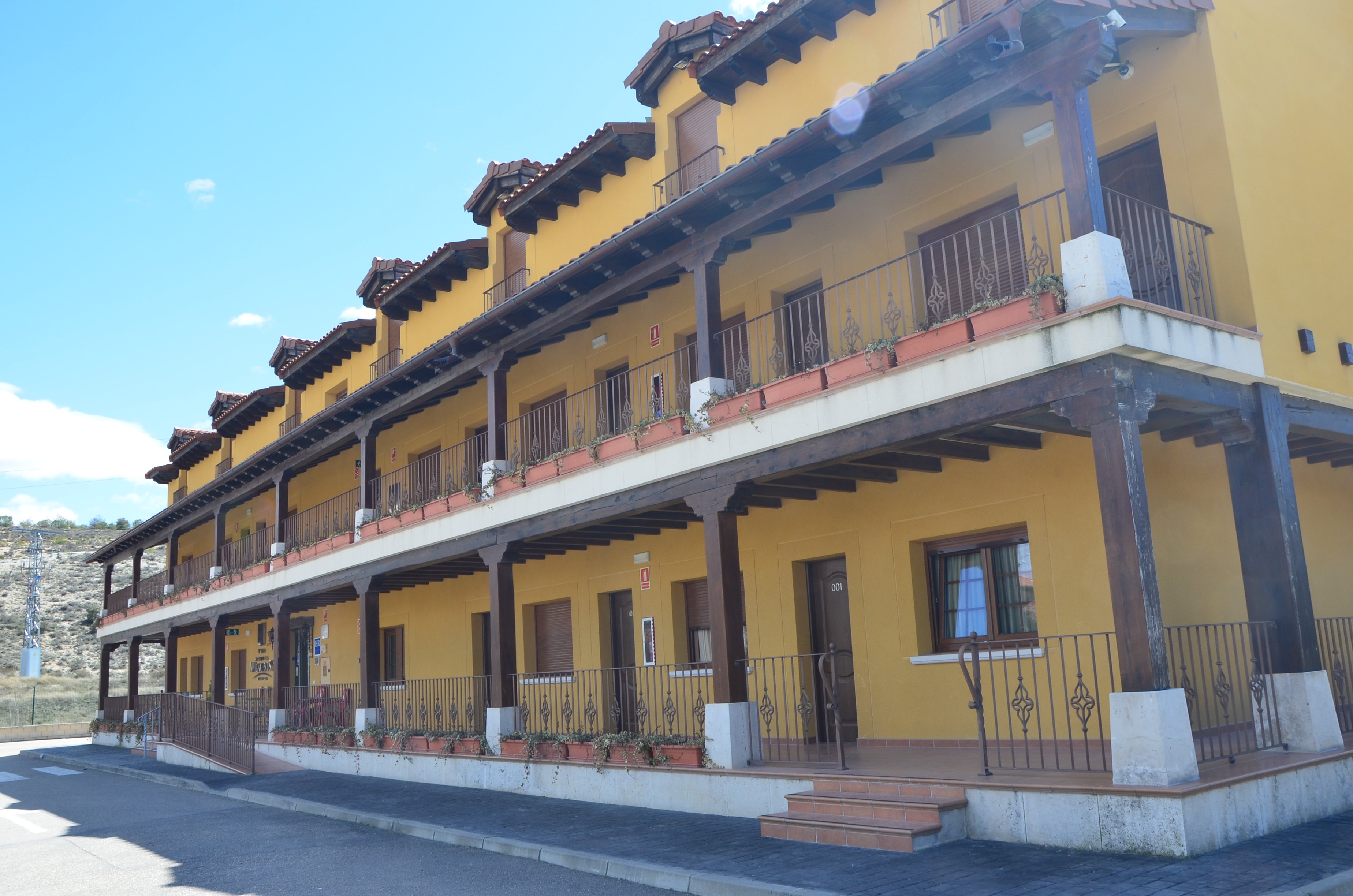 Hotel Milagros Rio Riaza-官方