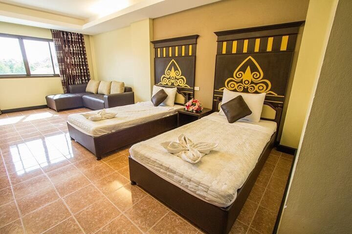 Hoong Thip Hotel