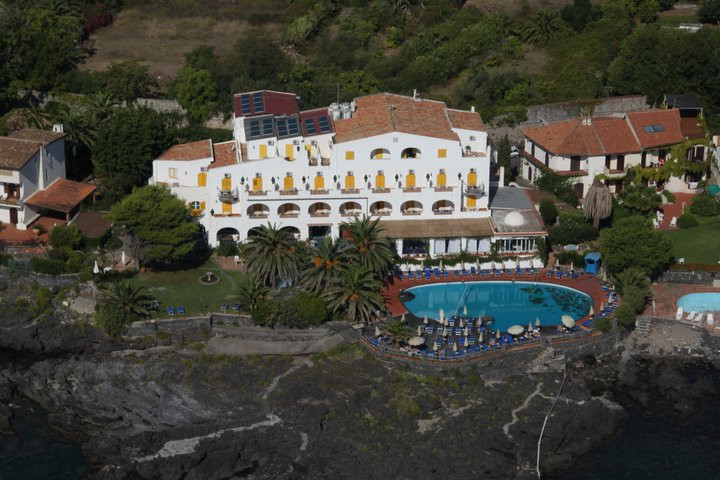 Arathena Rocks Hotel