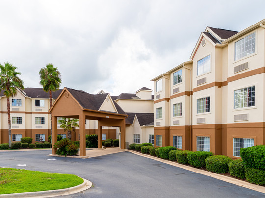 Ellabell酒店住宿-Red Roof PLUS+ & Suites Savannah - I-95