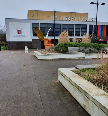 Selfie Chair Throne-Kirkby必去景点