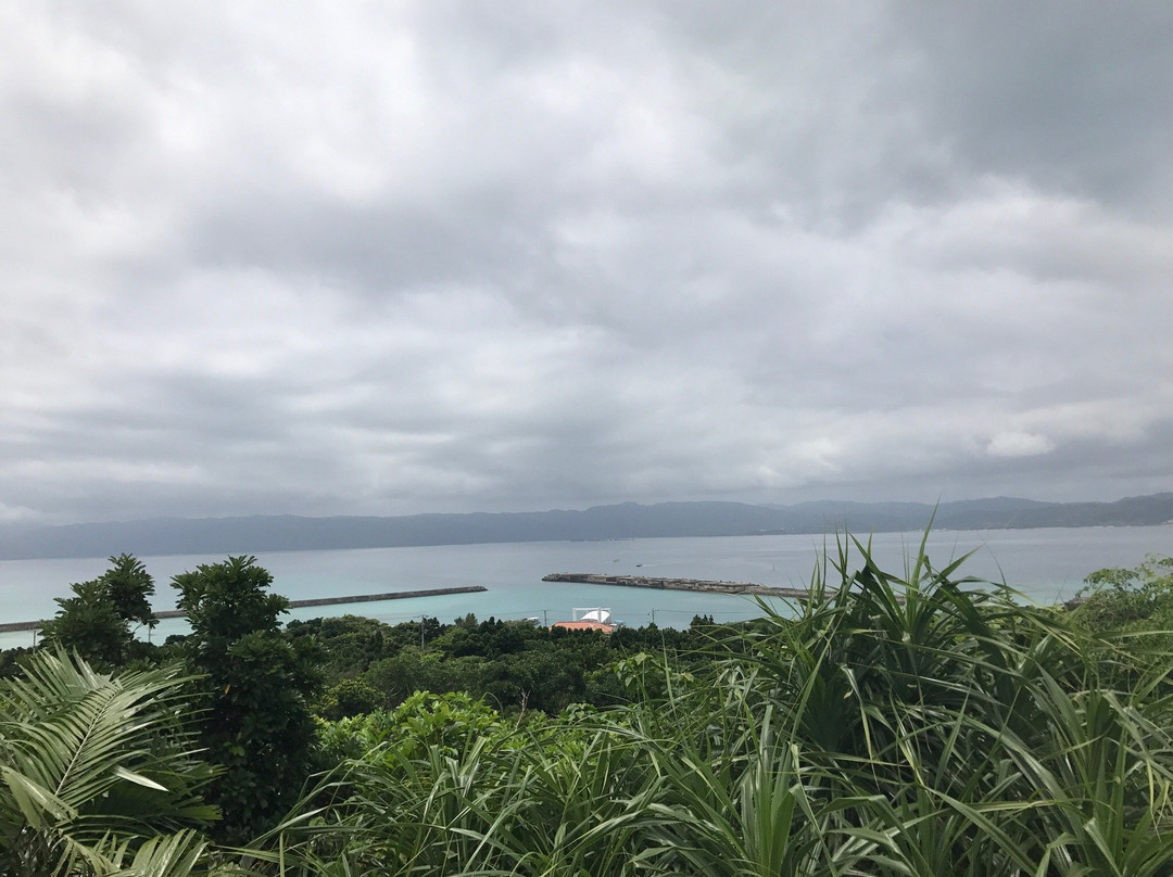 Hatomajima Lighthouse景点图片