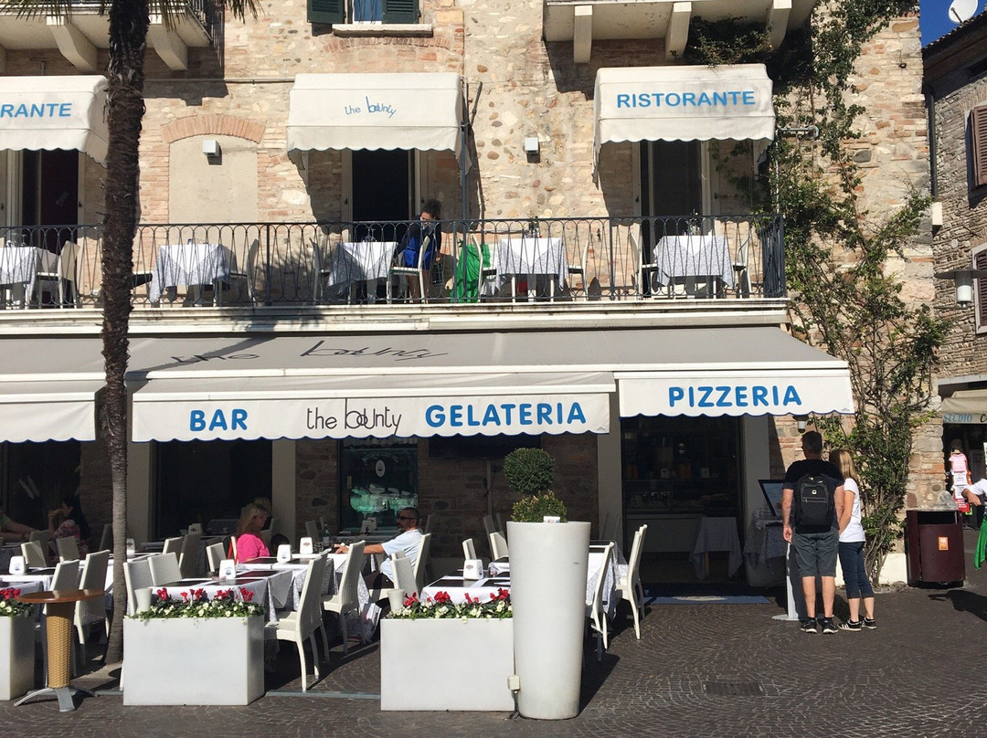 The Bounty Bar Ristorante Pizzeria