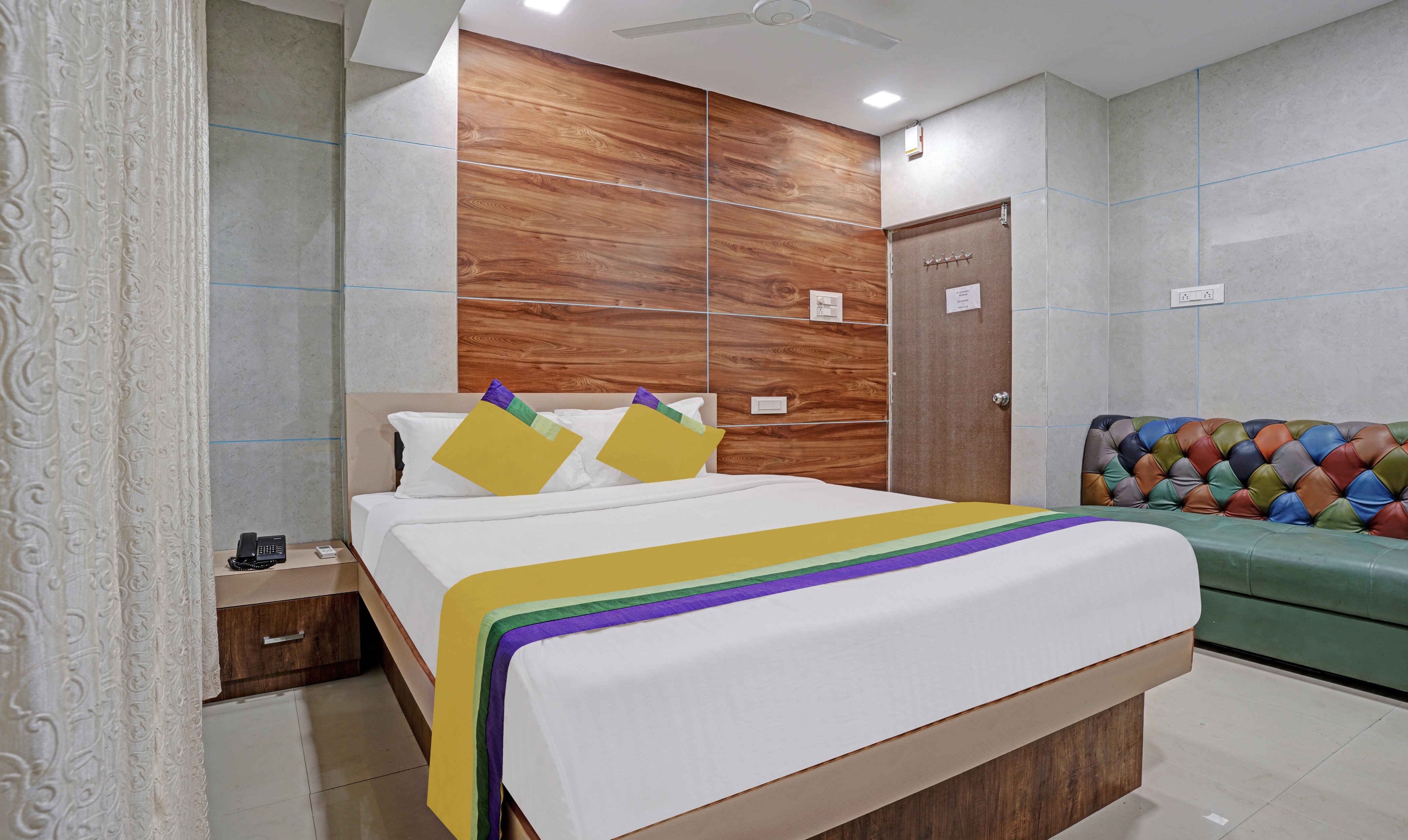 Itsy By Treebo - Hotel White Gold-客卧