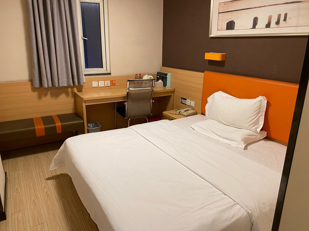 7天优品酒店（南昌八一广场火车站店)主图