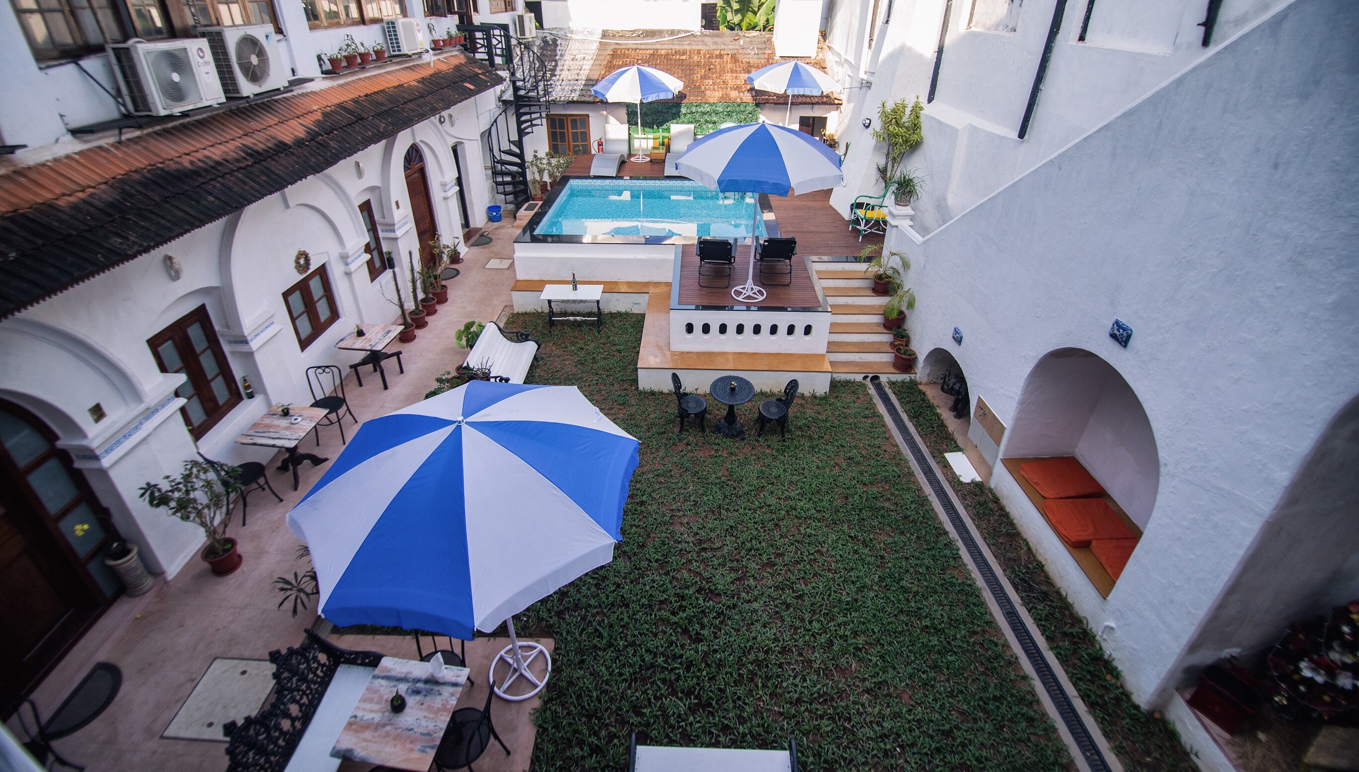 The Old Courtyard Hotel-官方