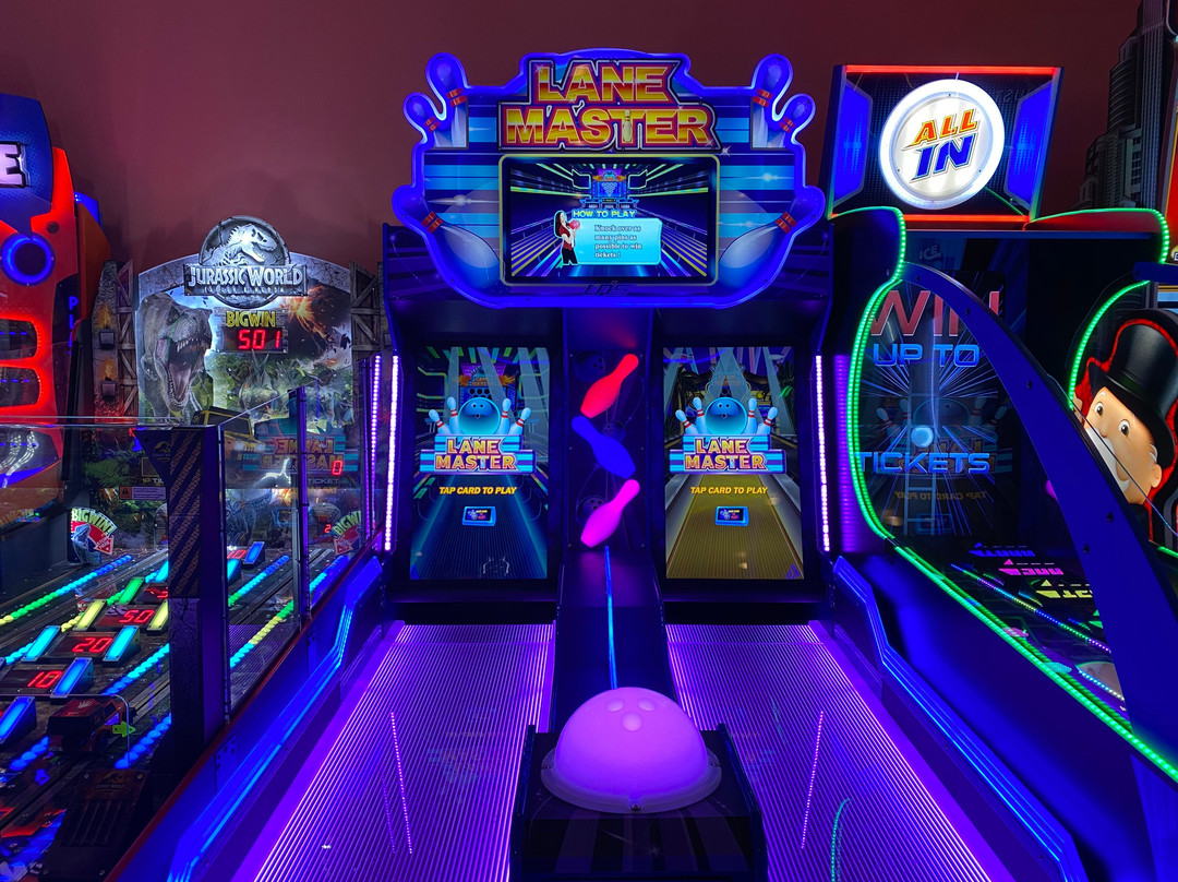 Incredibowl Entertainment-温特黑文必去景点