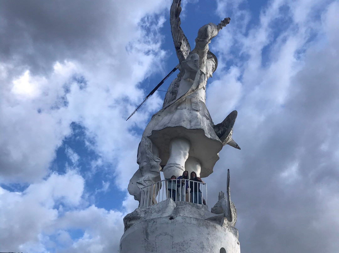 Mirador Arcangel San Miguel-伊瓦拉必去景点