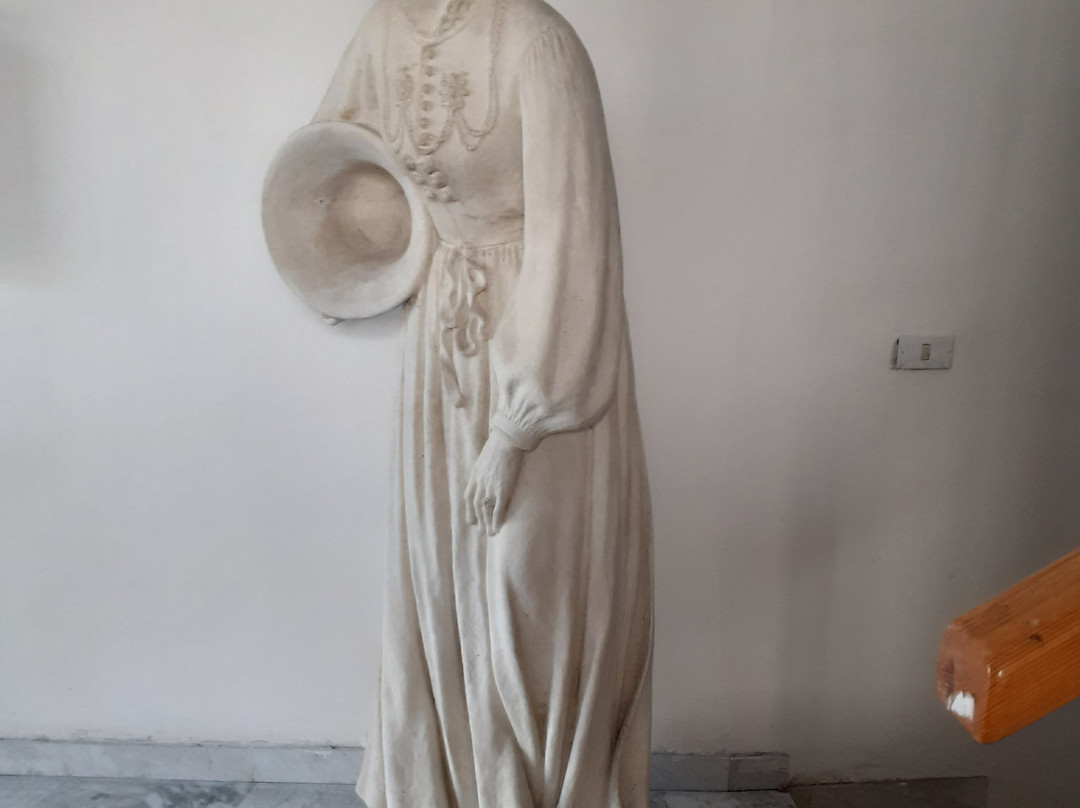 Statua della Donna di Scanno景点图片