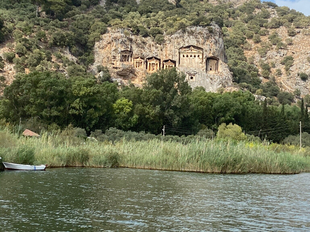 Carian Rock Tombs景点图片
