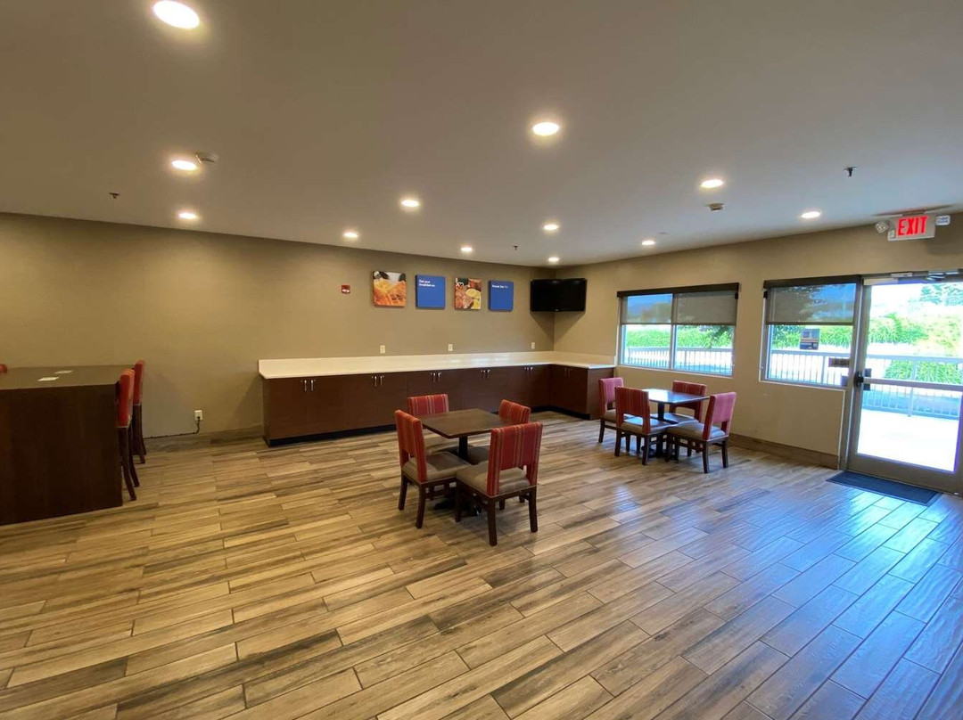 Comfort Inn Roanoke Airport主图