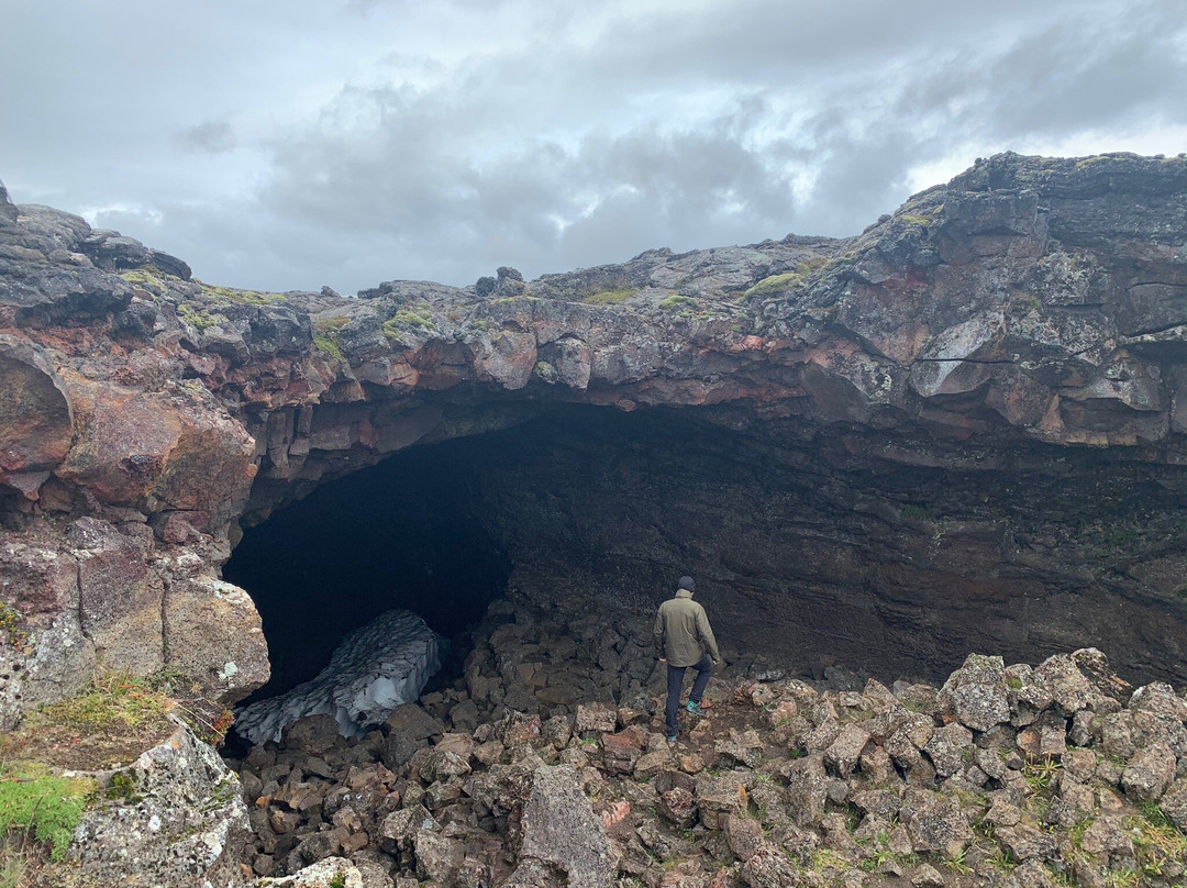 Surtshellir Lava Cave-Husafell必去景点