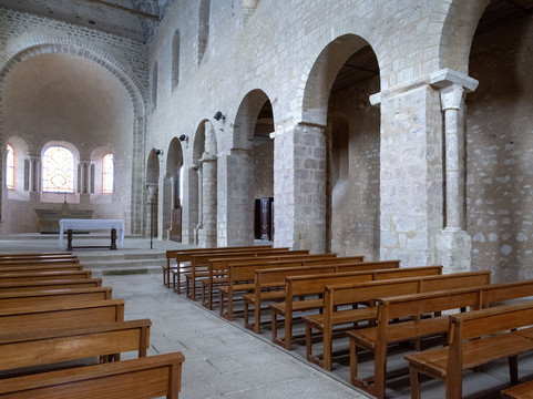 Eglise Saint-Benoît-Saint-Benoit-du-Sault必去景点
