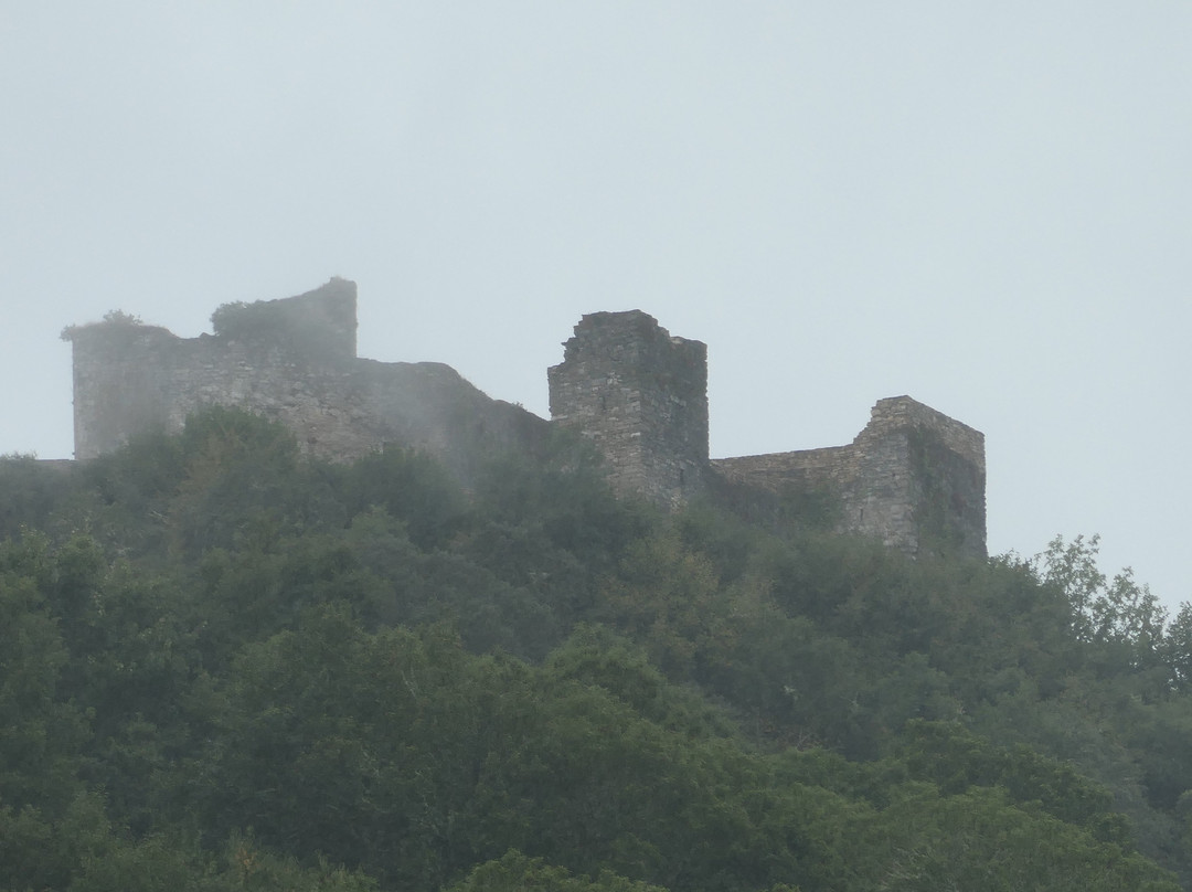 Castillo De Serracin景点图片