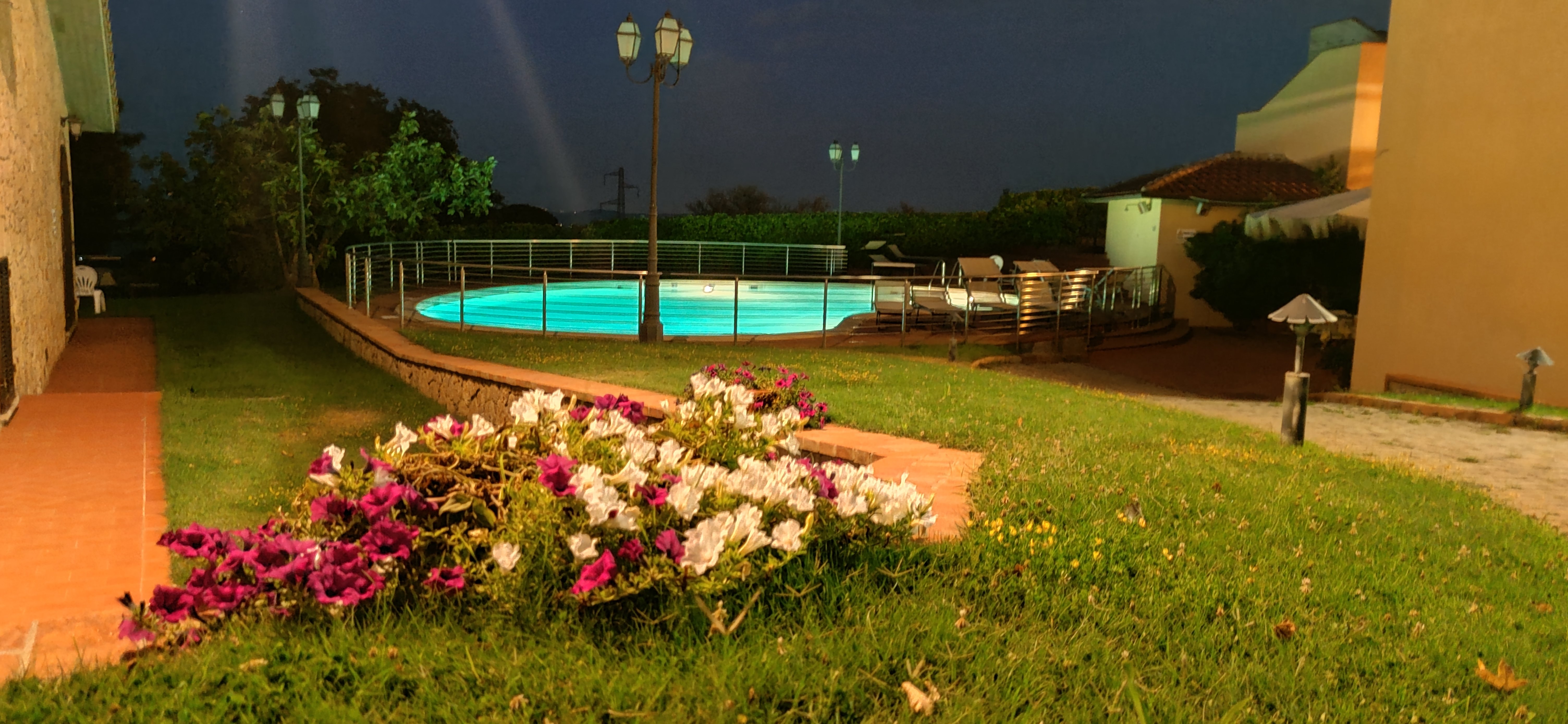 Hotel La Lanterna-泳池