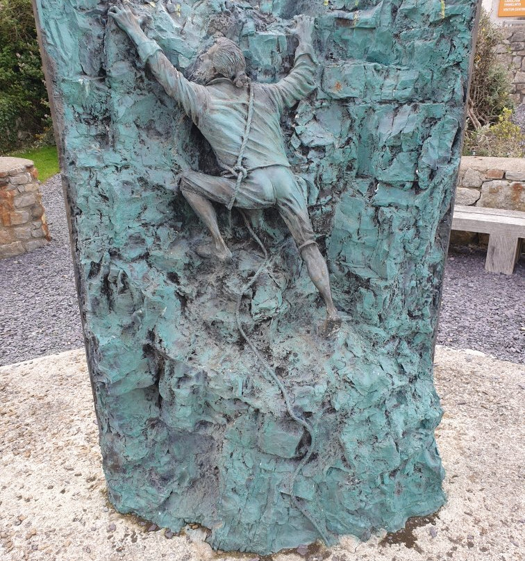 Royal Charter and Joe Rodgers Memorial景点图片
