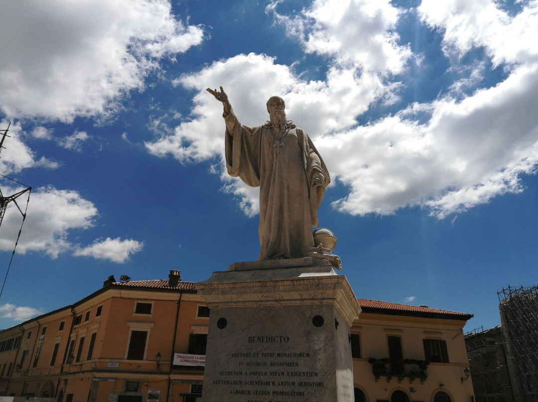 Statua Dedicata a San Benedetto Santo Patrono景点图片