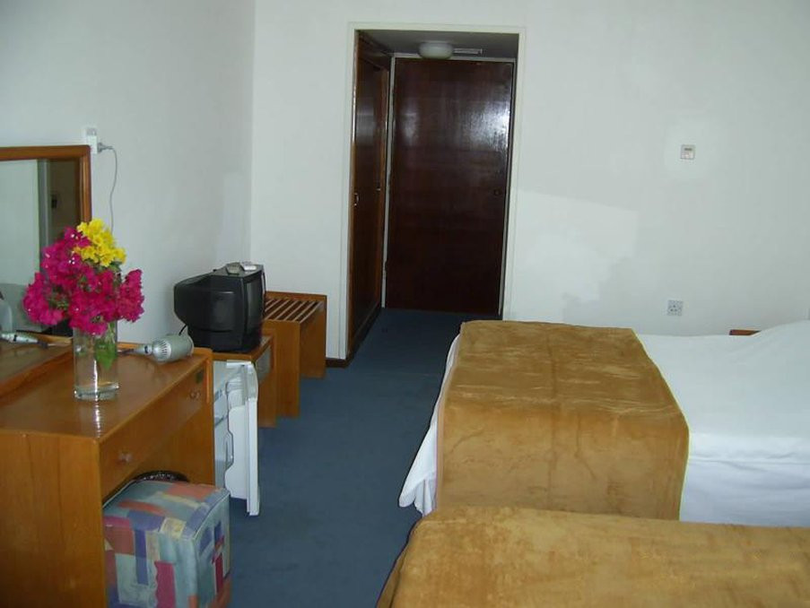 居泽尔亚丽俱乐部酒店主图