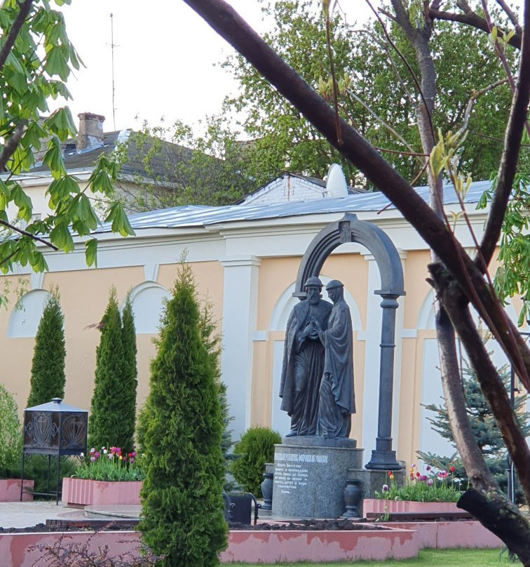 Monument to Peter and Fevronia景点图片