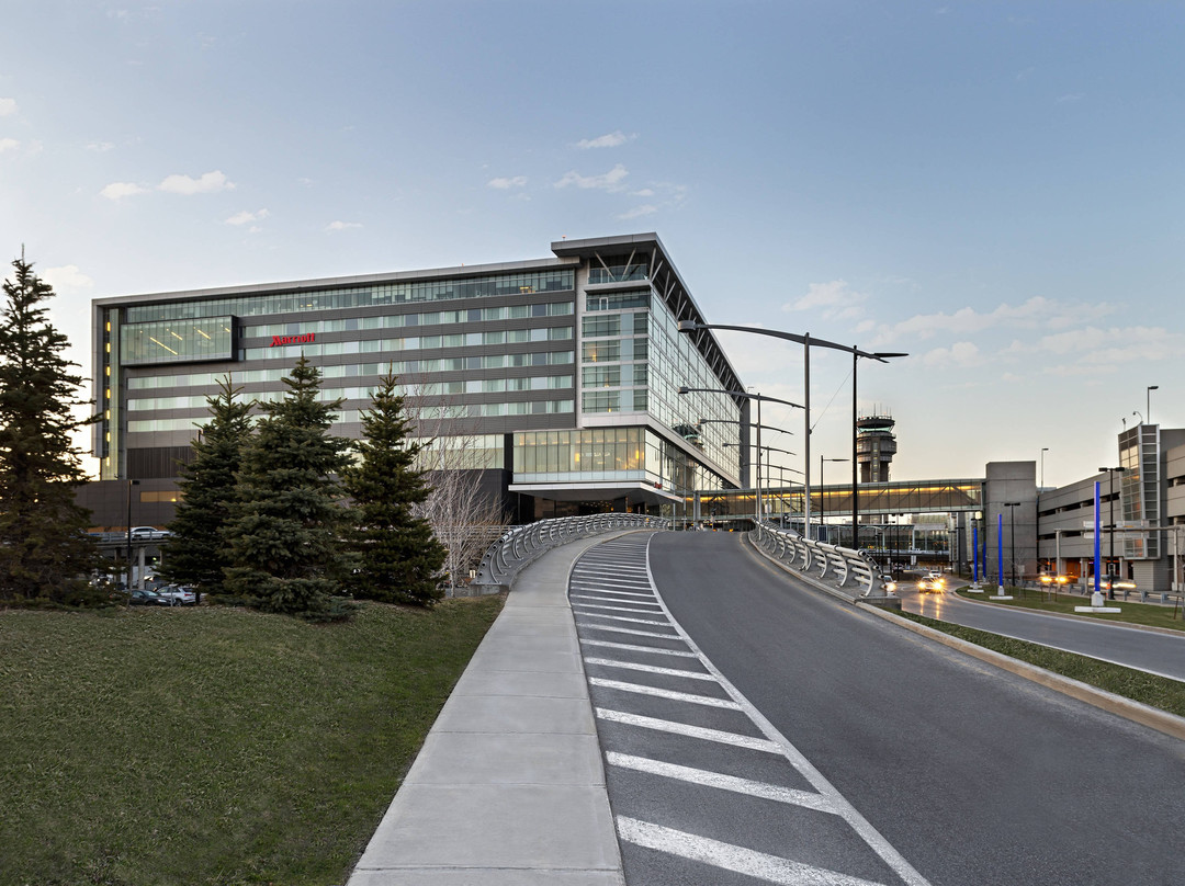 蒙特利尔机场万豪酒店主图