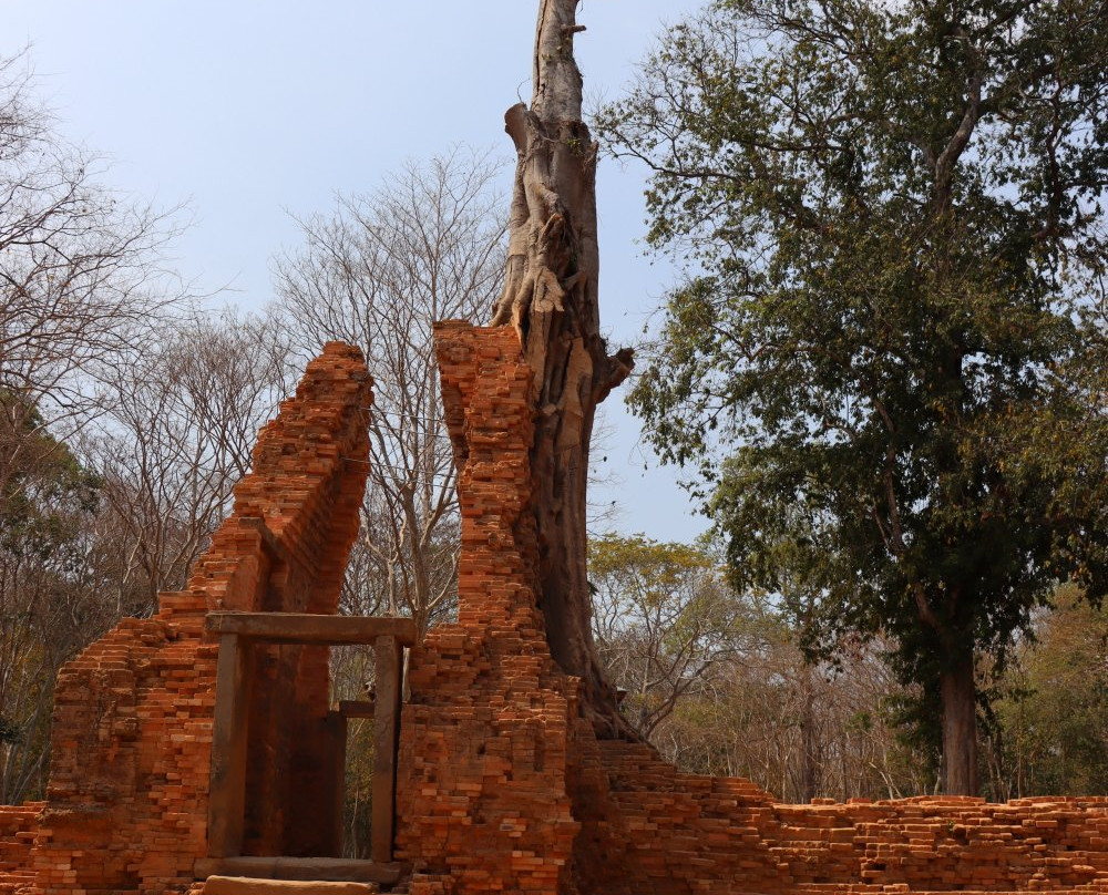 Prasat Yeai Poeun-磅同必去景点