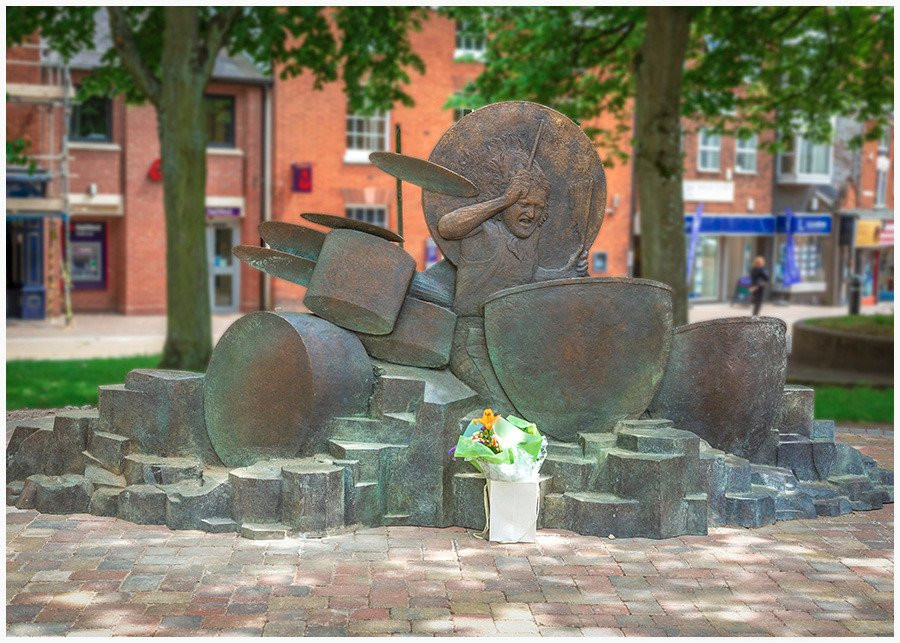 John Bonham Memorial Statue-雷迪奇必去景点