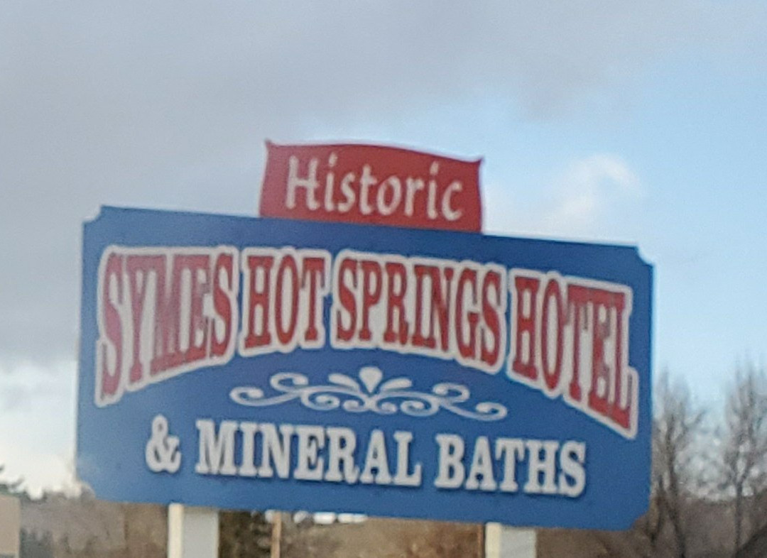 Symes Hot Springs景点图片