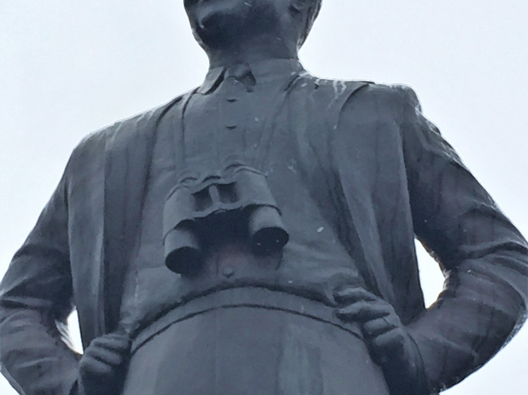 Barnes Wallis Statue景点图片