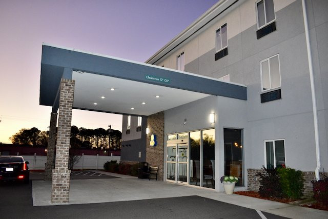 Iris Garden Inn主图