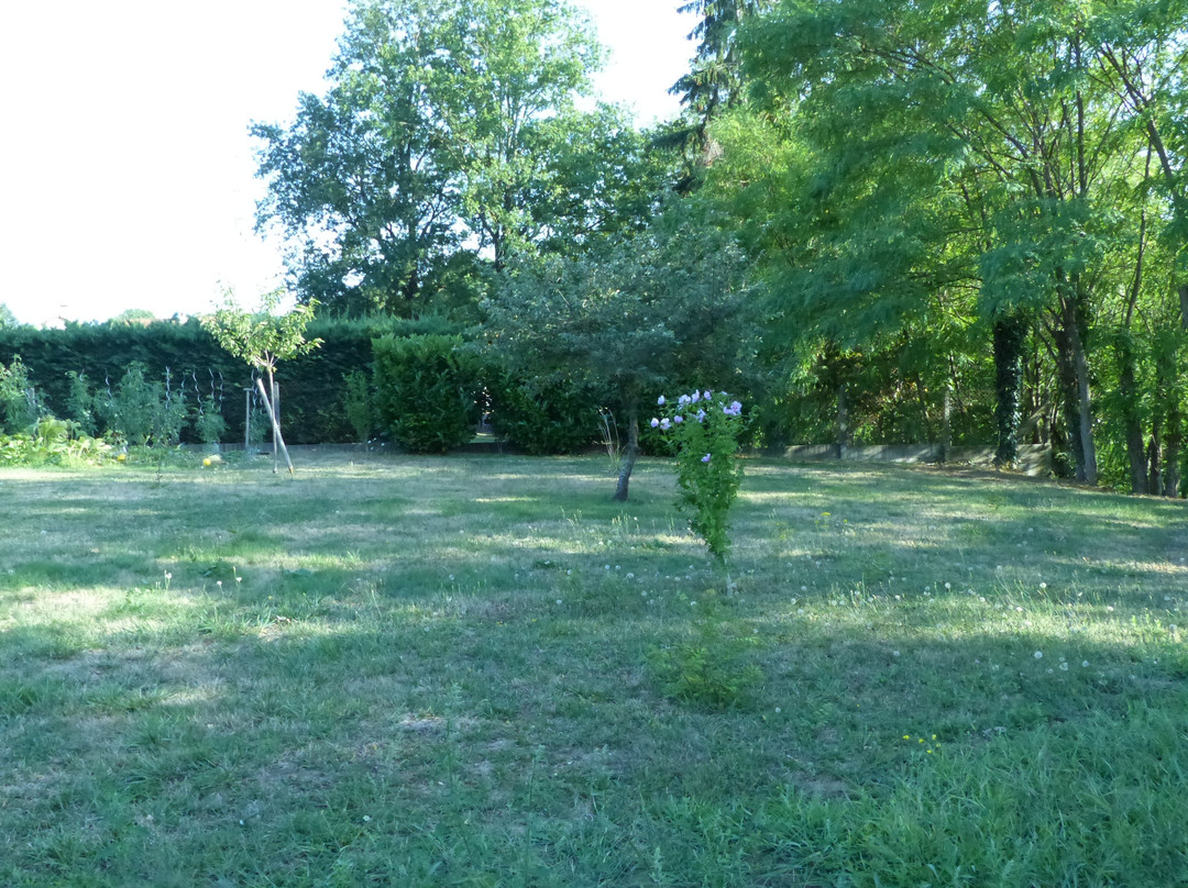 Au Clos De L'etang主图