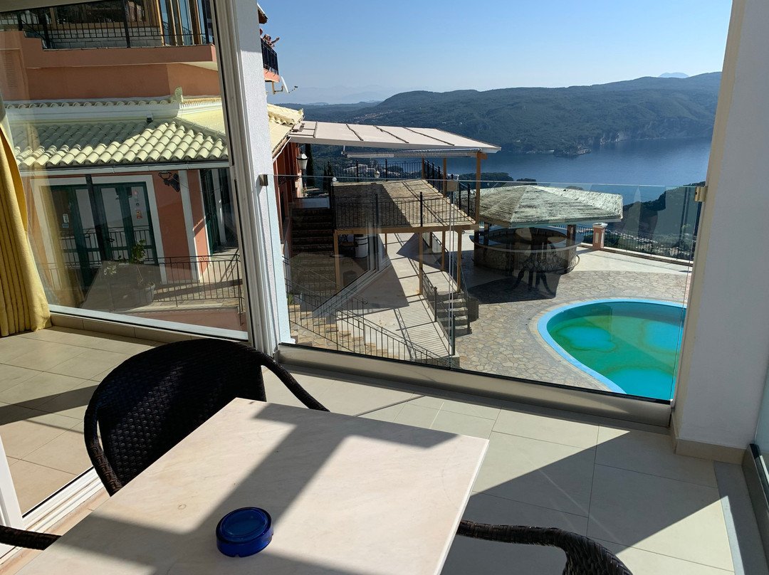 Golden Fox Complex主图