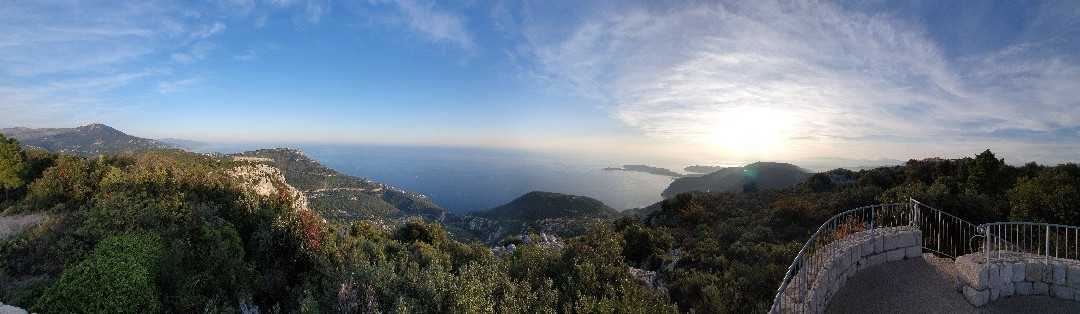 Fort De La Revère-埃兹必去景点