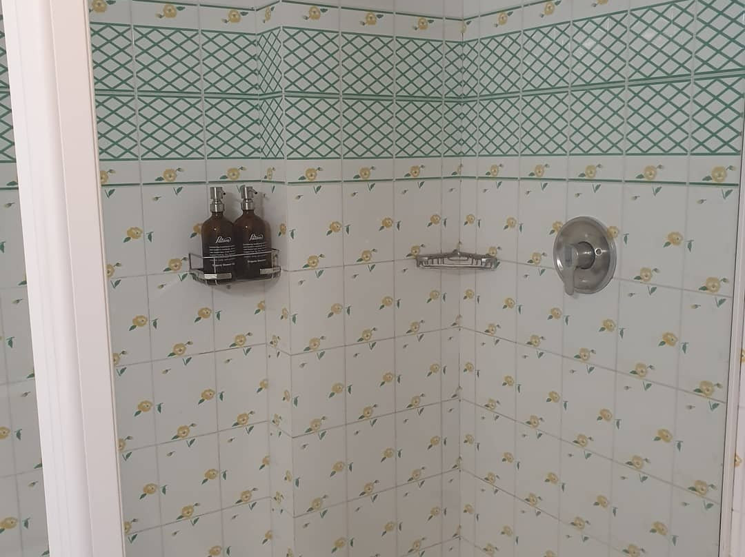 桑普兰滨江酒店主图