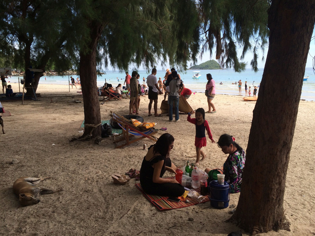 Nang Ram Beach景点图片
