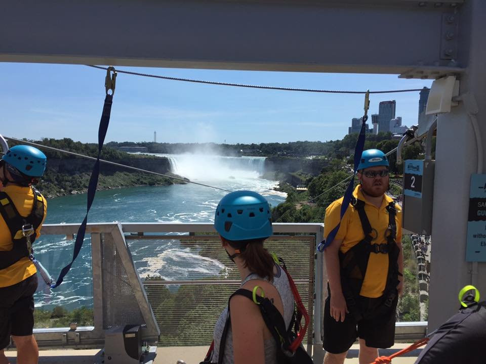 WildPlay’s MistRider Zipline to the Falls景点图片