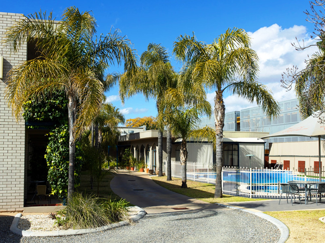 Sandor's Motor Inn主图