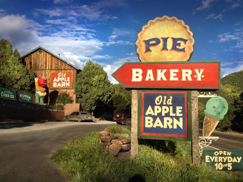 High Rolls Mountain Park旅游景点-Old Apple Barn