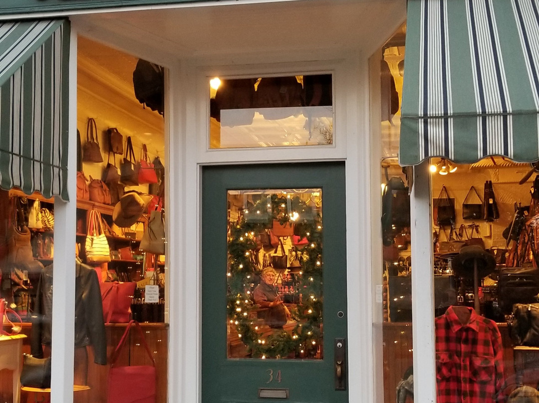 The Leather Bench-卡姆登必去景点